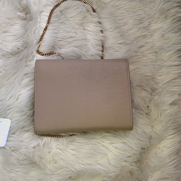 Saint Laurent CASSANDRA MEDIUM CHAIN BAG IN GRAIN DE POUDRE EMBOSSED LEATHER - Picture 10 of 13